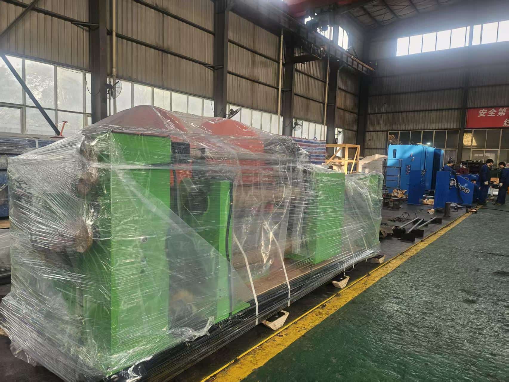 The aluminum rod rewinder to be exported are currently in the process of batch loading and shipment preparation.